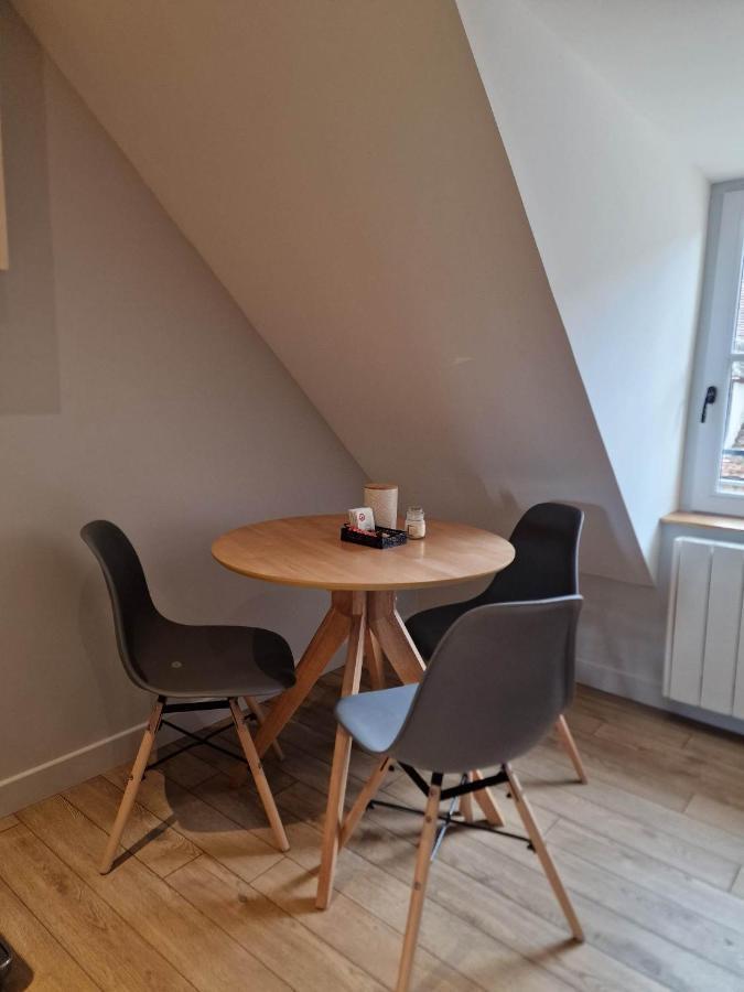 Appartement Au Coeur De Vezelay - Galerie 10 Экстерьер фото